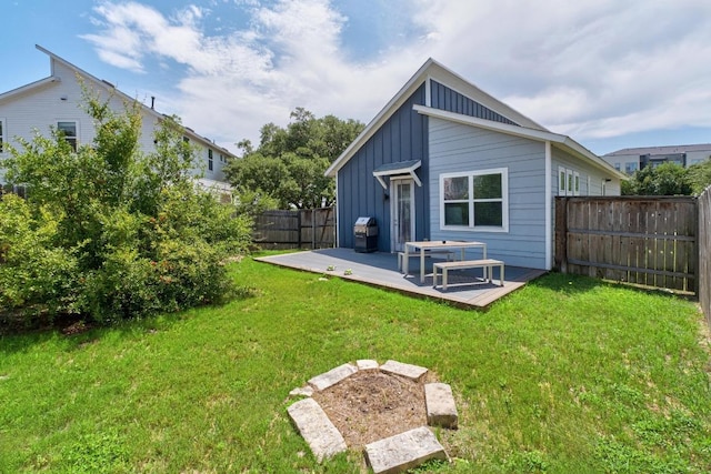 213 Virtus Bnd Unit 25, Austin, TX 78748 - back of property featuring board and batten siding and a wooden deck