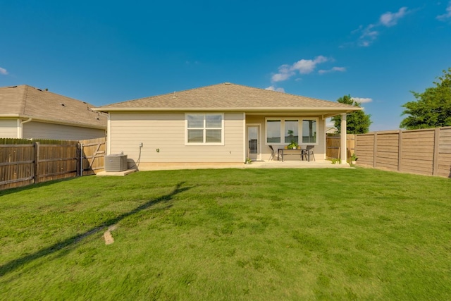98 Barton Creek Ln, Hutto, TX 78634 - back of house with a fenced backyard and a patio