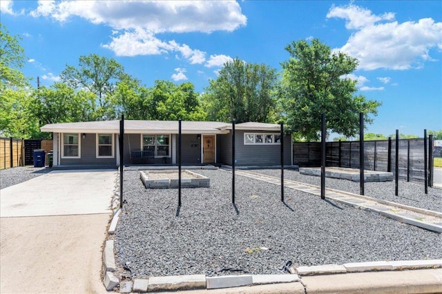 5701 Ave G, Austin, TX 78752 - single story home featuring concrete driveway
