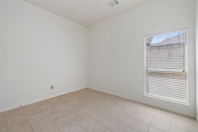 16 Troon Dr, Lakeway, TX 78738 - empty room featuring baseboards
