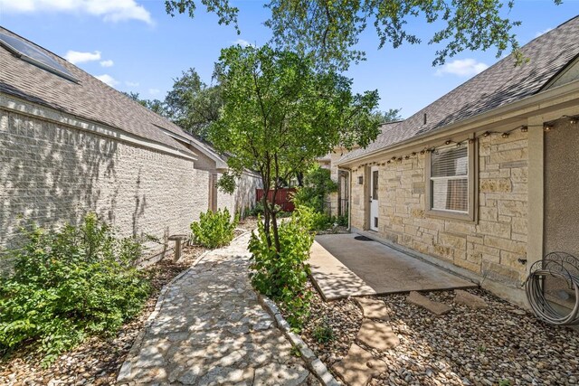 16 Troon Dr, Lakeway, TX 78738 - view of yard featuring a patio area
