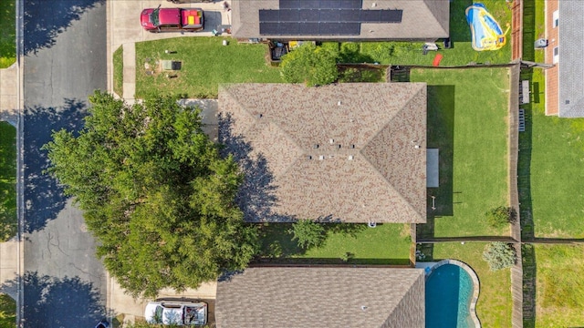 104 Lucky Clover Ln, Hutto, TX 78634 - aerial view of a pool area