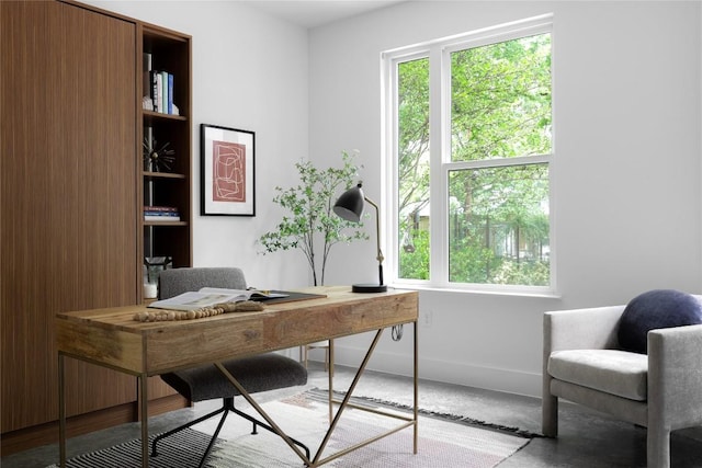 611 Fletcher St, Austin, TX 78704 - office space featuring plenty of natural light and baseboards