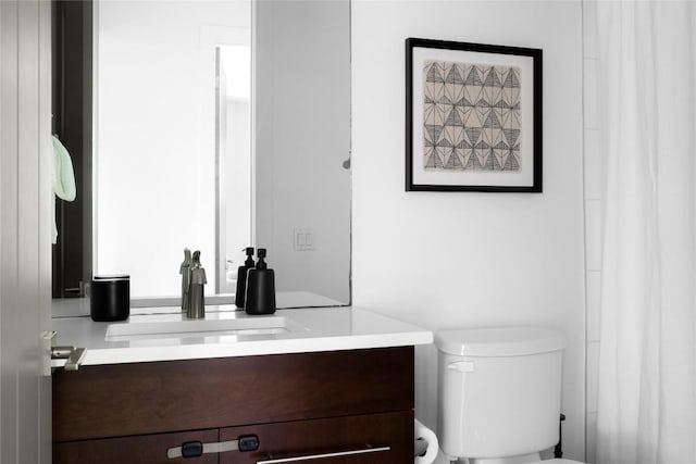 611 Fletcher St, Austin, TX 78704 - bathroom with vanity and toilet