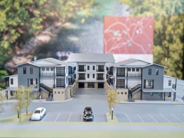630 Central Pkwy Unit 1213, New Braunfels, TX 78130 - view of building exterior featuring stairs