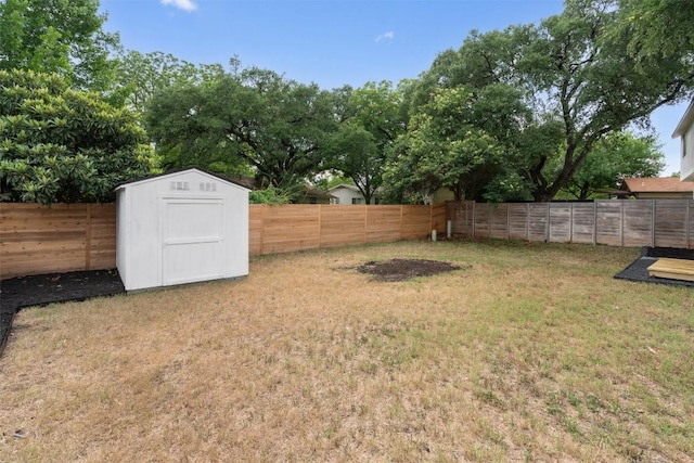 813 Cardiff Dr, Austin, TX 78745 - view of yard