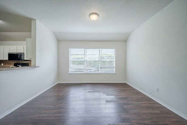3006 Greenlawn St, Taylor, TX 76574 - photo 17