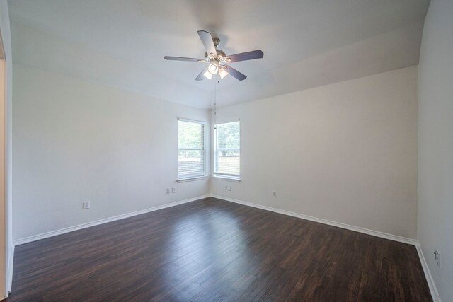 3006 Greenlawn St, Taylor, TX 76574 - photo 7
