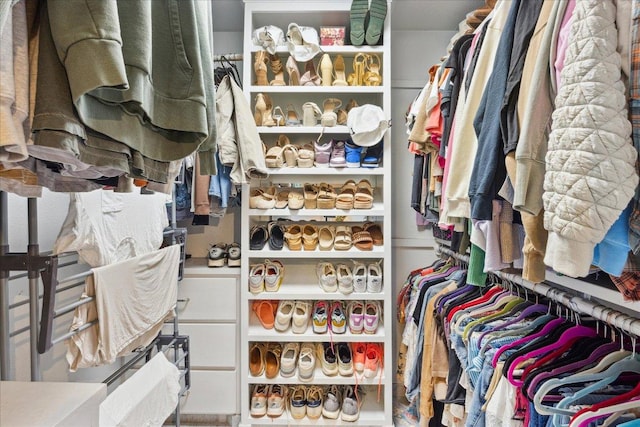 5808 Marilyn Dr, Austin, TX 78757 - view of spacious closet
