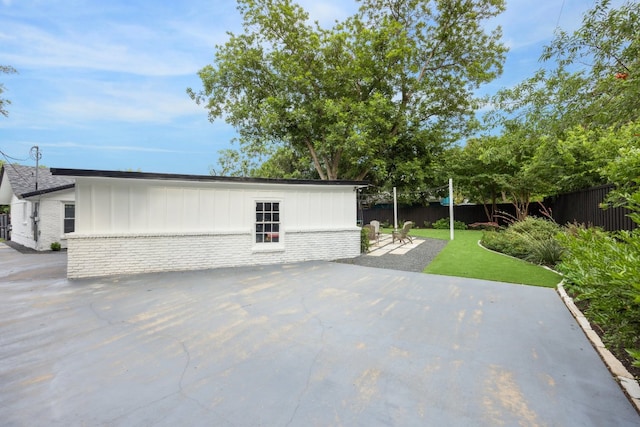 5808 Marilyn Dr, Austin, TX 78757 - view of patio