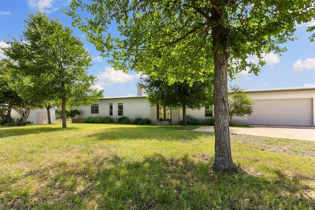 281 Kendall Jackson, Comfort, TX 78013 - view of front of house with driveway, a garage, and a front yard