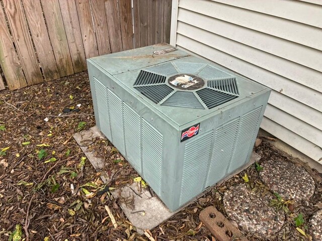 620 Amesbury Ln, Austin, TX 78752 - exterior view of central AC unit