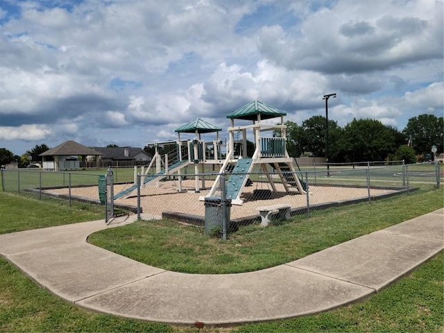 401 Rio Grande Ave, Hutto, TX 78634 - photo 38