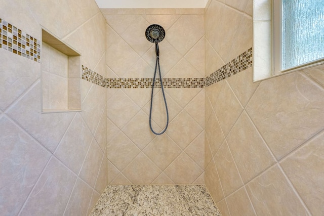 201 Thomas Ridge Rd, Burnet, TX 78611 - full bathroom with a tile shower