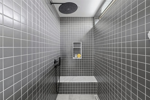 700 Denson Dr Unit 2101, Austin, TX 78752 - bathroom with tiled shower