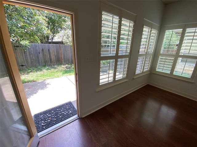 2210 Onion Creek Pkwy Unit 901, Austin, TX 78747 - entryway with wood finished floors and baseboards