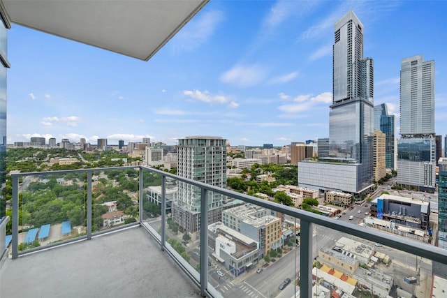 501 W Ave Unit 2303, Austin, TX 78701 - balcony featuring a view of skyline