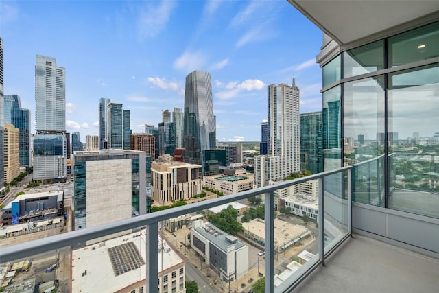 501 W Ave Unit 2303, Austin, TX 78701 - balcony featuring a view of skyline