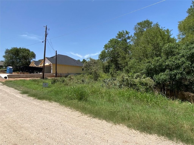 328 Kahana Ln, Bastrop, TX 78602