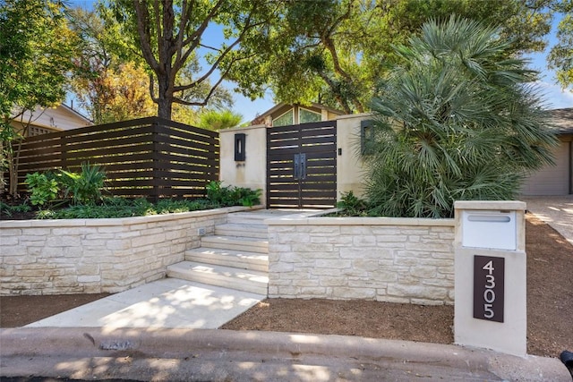 4305 Cliffwood Cir, Austin, TX 78759 - gate with a fenced front yard