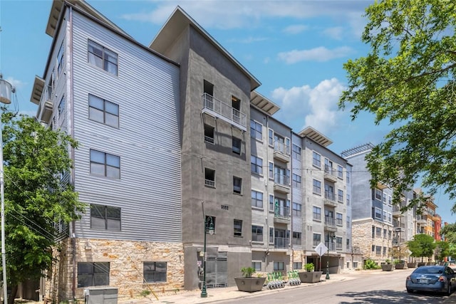 2502 Leon St Unit 208, Austin, TX 78705 - view of apartment building / complex with central AC