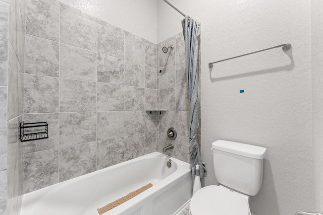 13911 Tribeca, San Antonio, TX 78245 - full bath with shower / tub combo with curtain and toilet