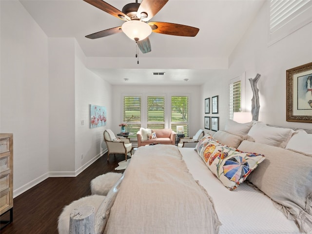106 Southern Spur, Horseshoe Bay, TX 78657 - bedroom featuring dark wood finished floors, baseboards, and ceiling fan
