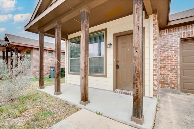113-119 Creekside Villa Dr, Kyle, TX 78640 - property entrance featuring brick siding