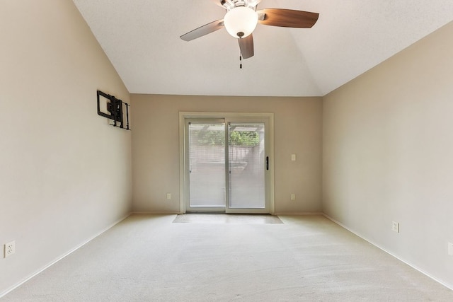 707 Clearwater Trl, Round Rock, TX 78664 - spare room featuring lofted ceiling, a ceiling fan, light carpet, and baseboards