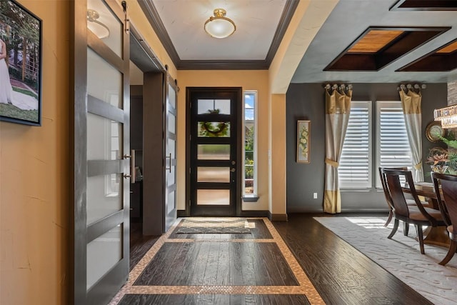 5700 Cherokee Draw Rd, Austin, TX 78738 - foyer entrance with wood-type flooring, a barn door, healthy amount of natural light, baseboards, and crown molding