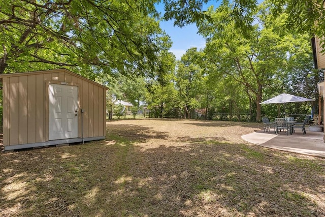 3104 Rexford Dr, Austin, TX 78723 - fenced backyard featuring a patio