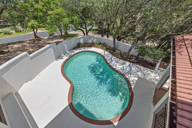 8311 Sumner Ct, Austin, TX 78733 - view of swimming pool with a fenced backyard