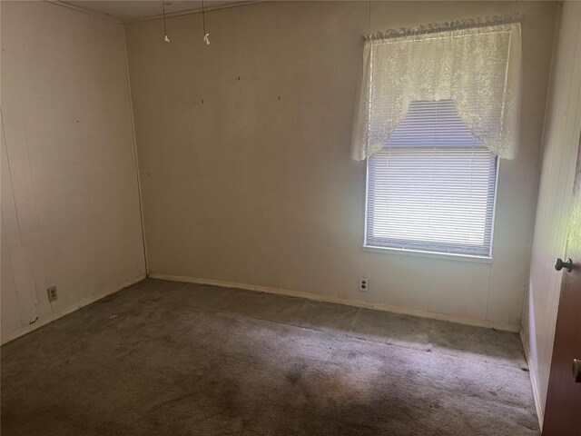 200 W Odell St, Austin, TX 78752 - carpeted spare room with baseboards