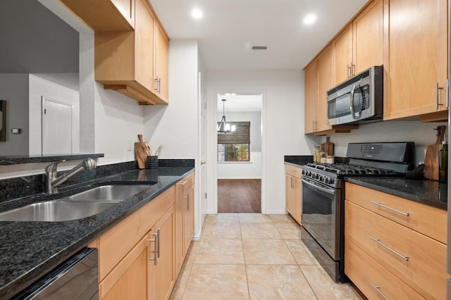 7701 Lowdes Dr, Austin, TX 78745 - photo 10