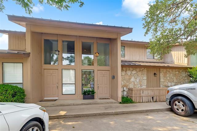613 Hi Cir N Unit E, Horseshoe Bay, TX 78657 - photo 3