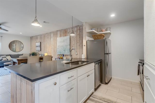 613 Hi Cir N Unit E, Horseshoe Bay, TX 78657 - photo 8
