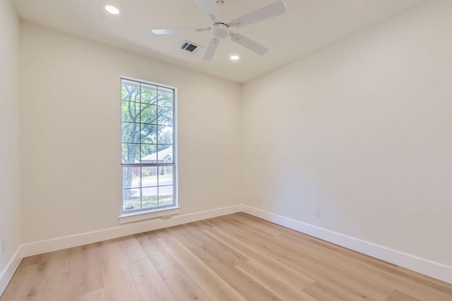 9124 Fainwood Ln, Austin, TX 78749 - unfurnished room with light wood-style floors, baseboards, recessed lighting, and ceiling fan