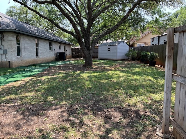 110 Fleetwood Dr, New Braunfels, TX 78130 - fenced backyard featuring a storage shed