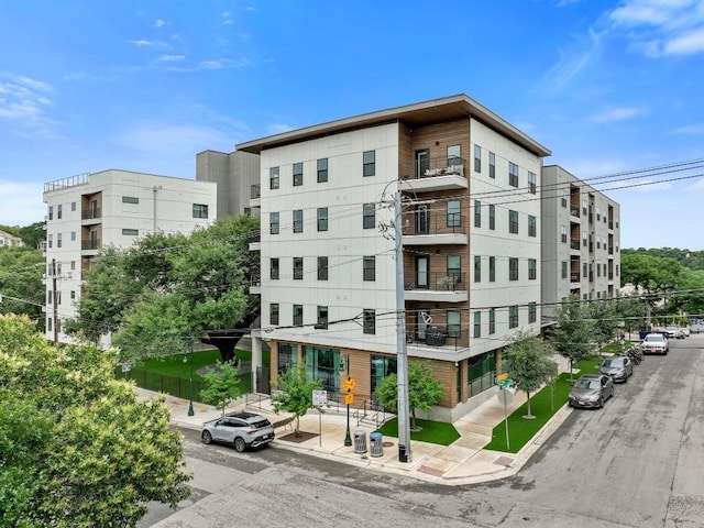 2500 Longview St Unit 112, Austin, TX 78705 - view of apartment building / complex