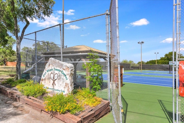 8600 Crest Ridge Cir, Austin, TX 78750 - view of tennis court