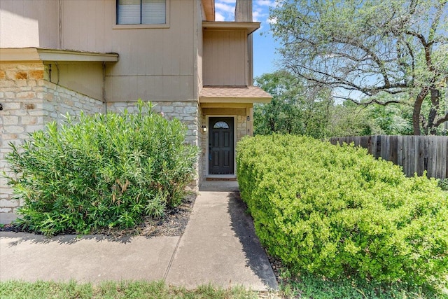 1403 Terrapin Ct, Austin, TX 78746 - property entrance with stone siding