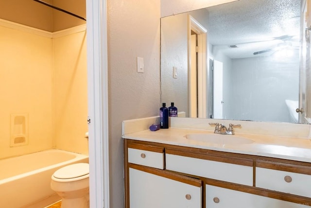 2625 Gwendolyn Ln, Austin, TX 78748 - full bath featuring vanity and  shower combination