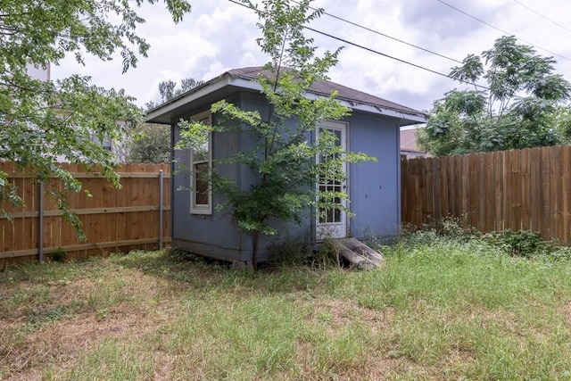 2625 Gwendolyn Ln, Austin, TX 78748 - view of outdoor structure featuring a fenced backyard