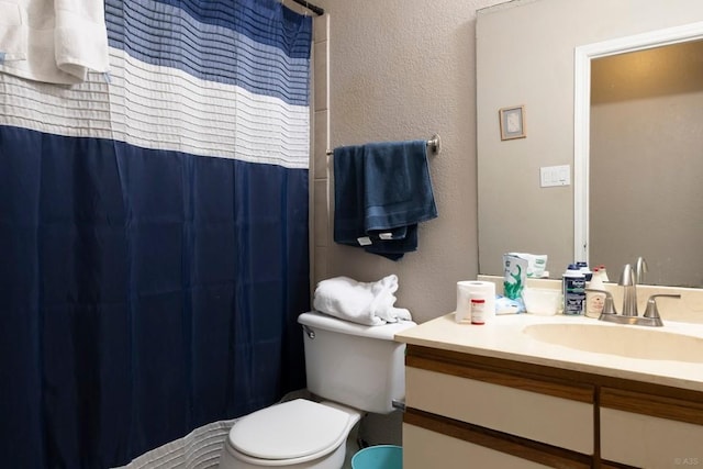2625 Gwendolyn Ln, Austin, TX 78748 - full bathroom with vanity and a shower with curtain