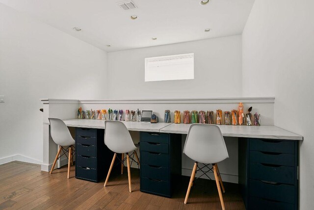 3001 Del Curto Rd Unit 14, Austin, TX 78704 - office space featuring built in study area, hardwood / wood-style floors, baseboards, and recessed lighting