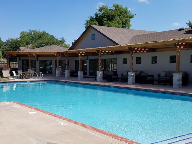 905 Point Run Dr, Pflugerville, TX 78660 - community pool with outdoor lounge area and a patio