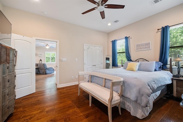 108 Kaliu Ct, Bastrop, TX 78602 - bedroom with wood-type flooring, recessed lighting, a ceiling fan, and a closet