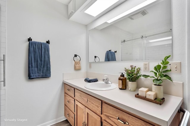 283 Rockdale W Rd, Rockdale, TX 76567 - full bath featuring vanity and tiled shower