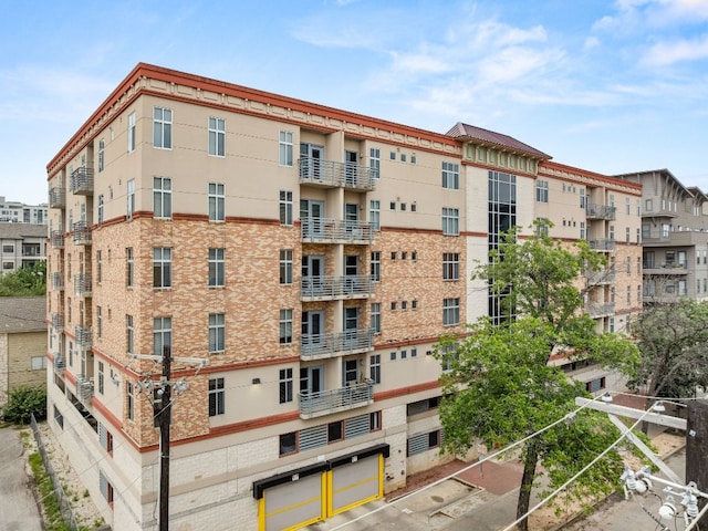 711 W 26th St Unit 303, Austin, TX 78705 - photo 1