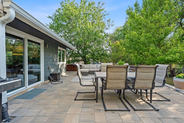 6610 Greensboro Dr, Austin, TX 78723 - view of patio / terrace with outdoor dining area